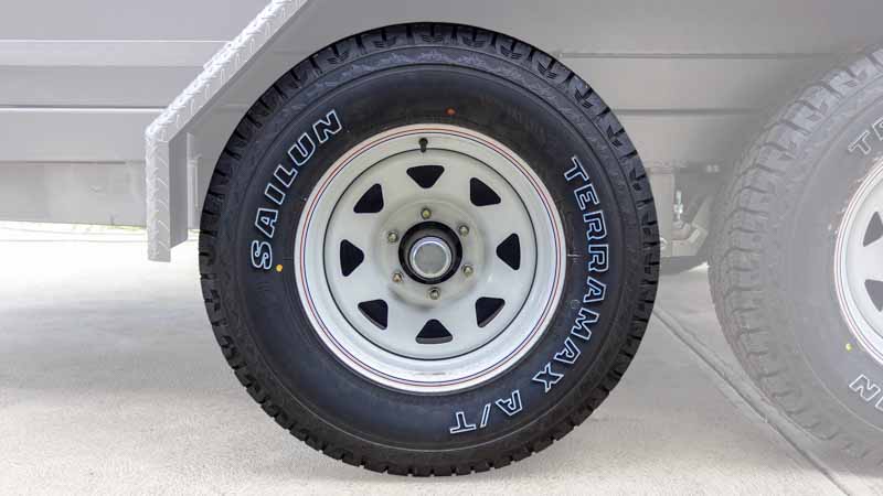 L/Cruiser Wheels/Tyres 15-16 5-6 Stud