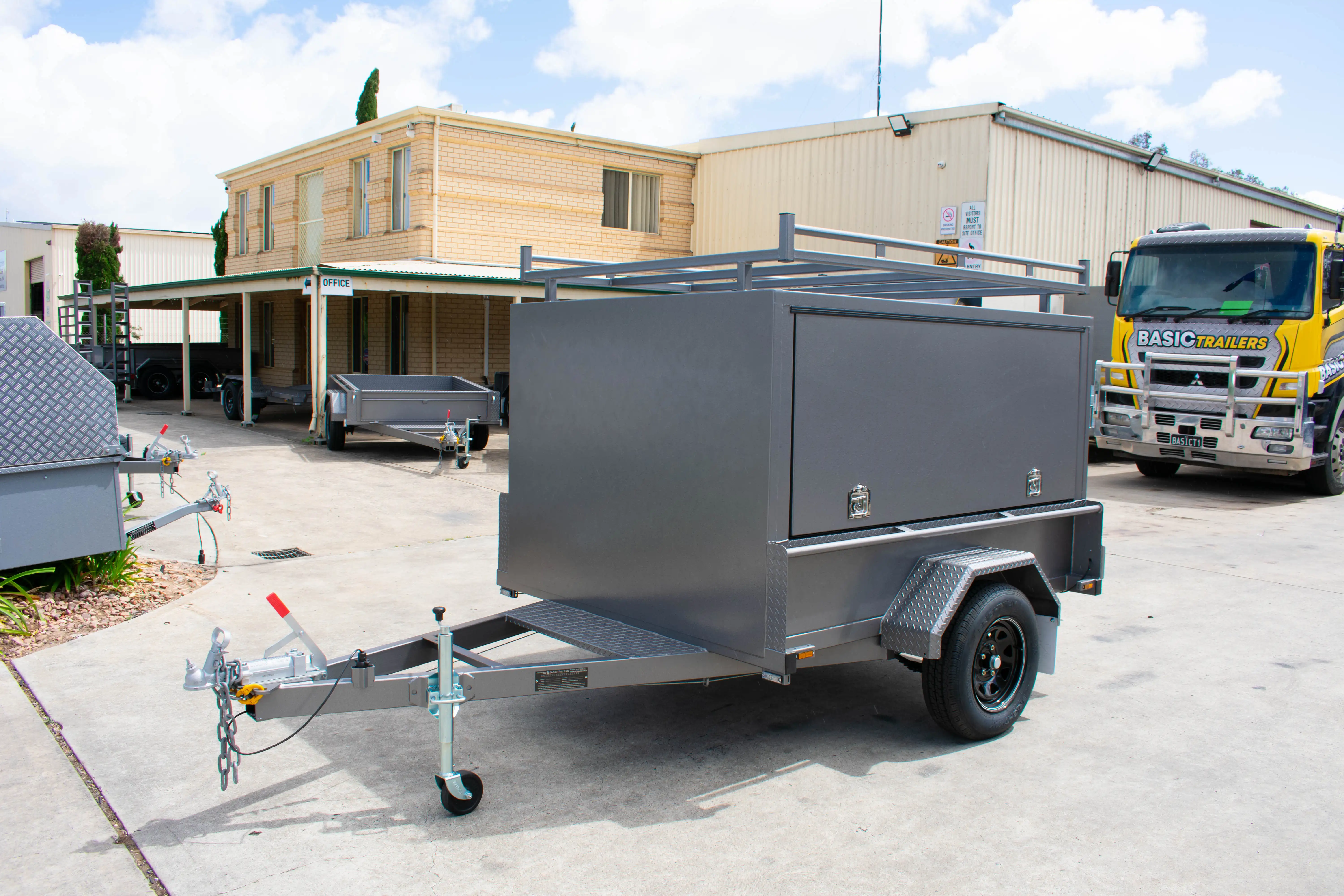 Trailer for Sale: SQUARE-TRADESMAN-TRAILER-SINGLE-AXLE-7X4